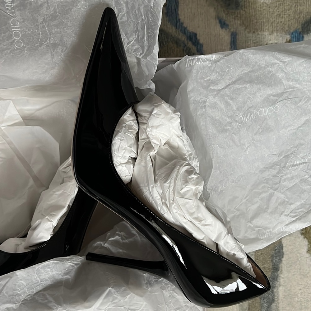 A New par of Jimmy Choo never used